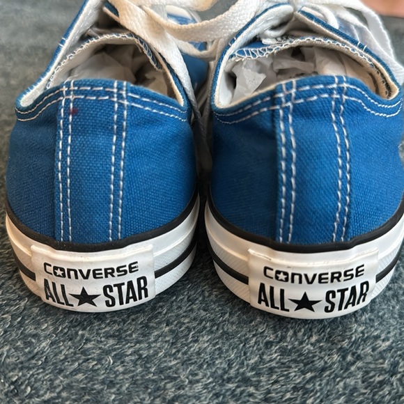 Converse unisex Women’s size 8, Men’s size 6. Worn once, close to brand new. - Picture 3 of 6